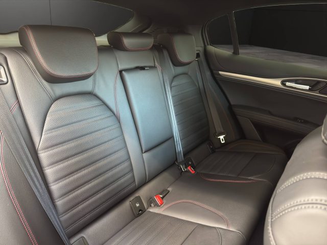 ALFA ROMEO Stelvio usata, con Bracciolo