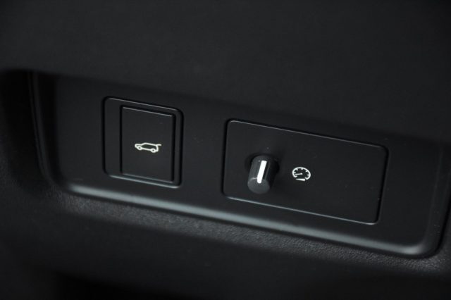 JAGUAR E-Pace usata, con Sedile posteriore sdoppiato