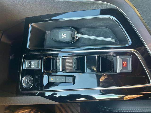 PEUGEOT 3008 usata 11