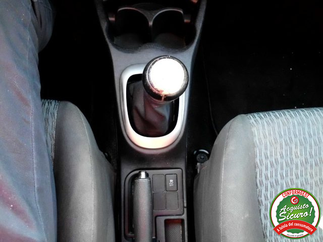 TOYOTA Yaris usata, con Vivavoce