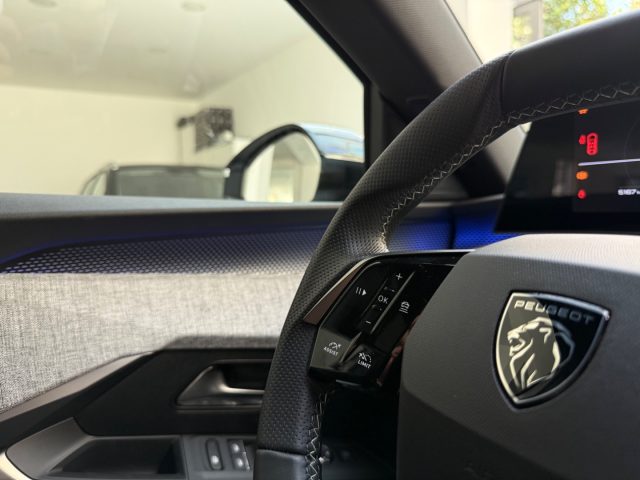 PEUGEOT 3008 usata, con Touch screen