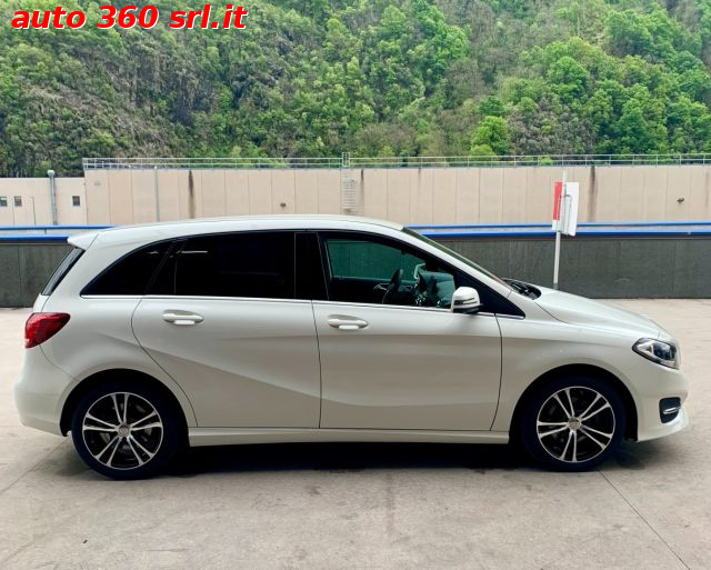 MERCEDES-BENZ B 200 usata, con Alzacristalli elettrici