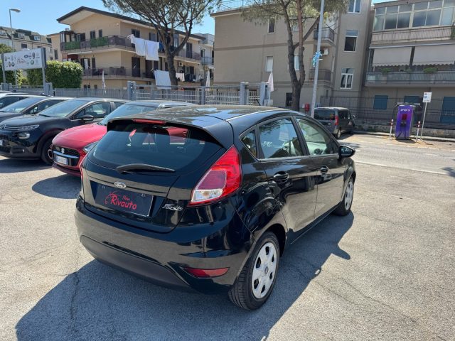 FORD Fiesta usata, con Autoradio