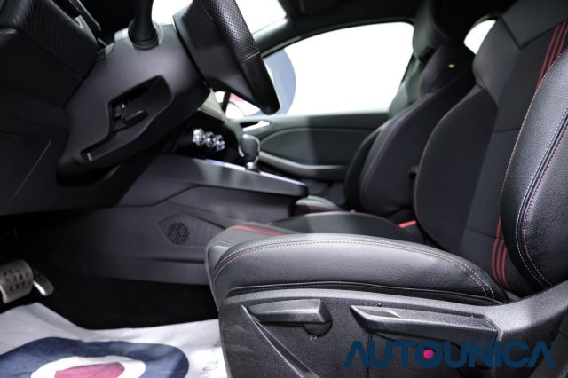 RENAULT Clio usata, con Sistema di navigazione
