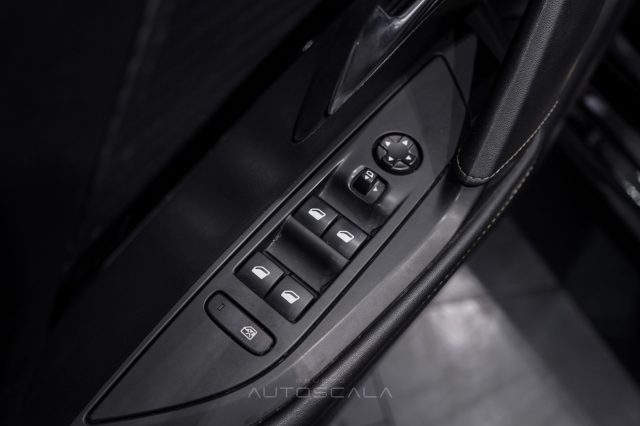 PEUGEOT 208 usata, con Controllo trazione