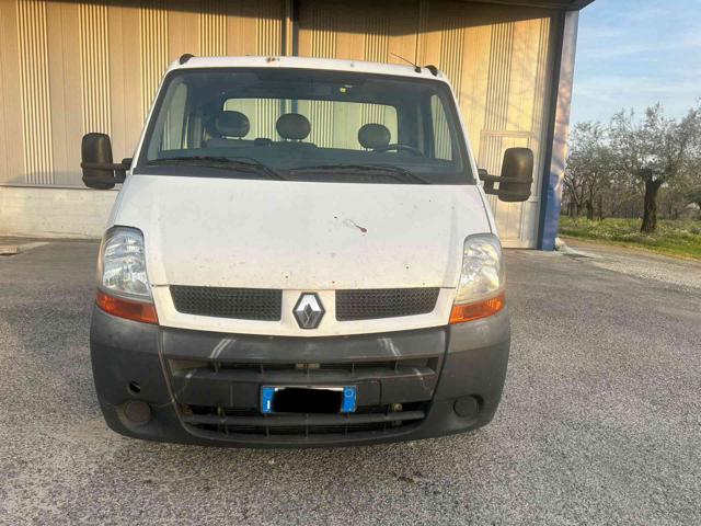 RENAULT Trafic usata 12