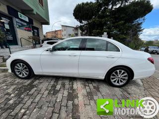 MERCEDES-BENZ E 200 usata, con Fendinebbia
