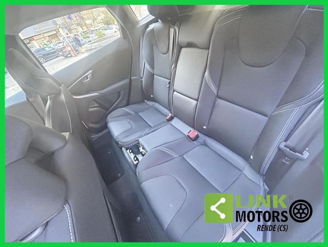 VOLVO V40 usata, con Bluetooth