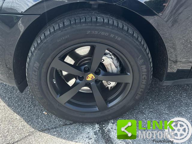 PORSCHE Macan usata, con Volante in pelle