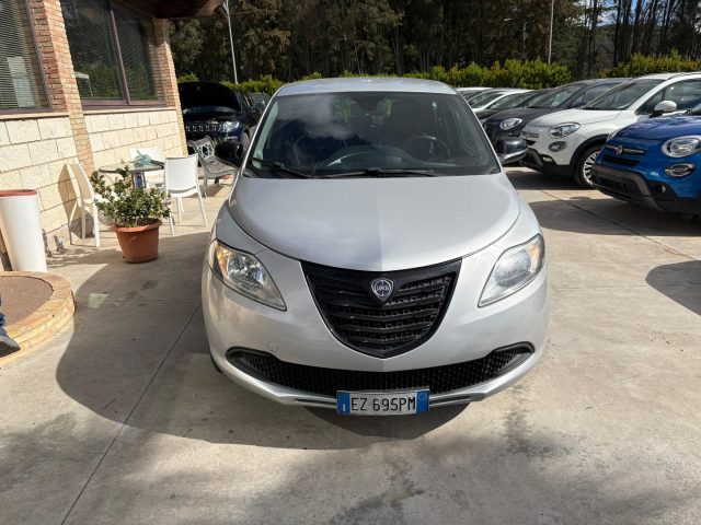 LANCIA Ypsilon usata, con Airbag