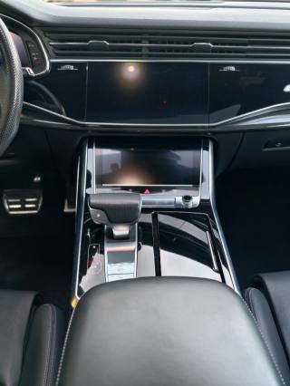 AUDI Q8 usata, con Controllo automatico clima