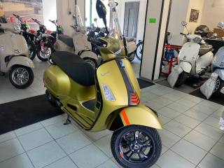 VESPA GTS 300 SuperSport usata 11