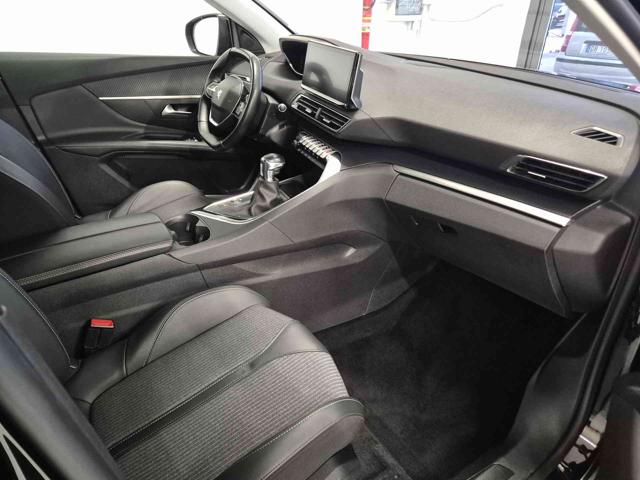 PEUGEOT 3008 usata, con Volante in pelle
