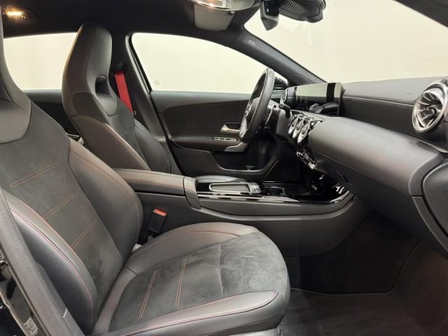 MERCEDES-BENZ A 35 AMG usata, con ESP
