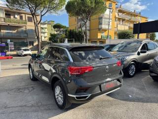 VOLKSWAGEN T-Roc usata, con Autoradio