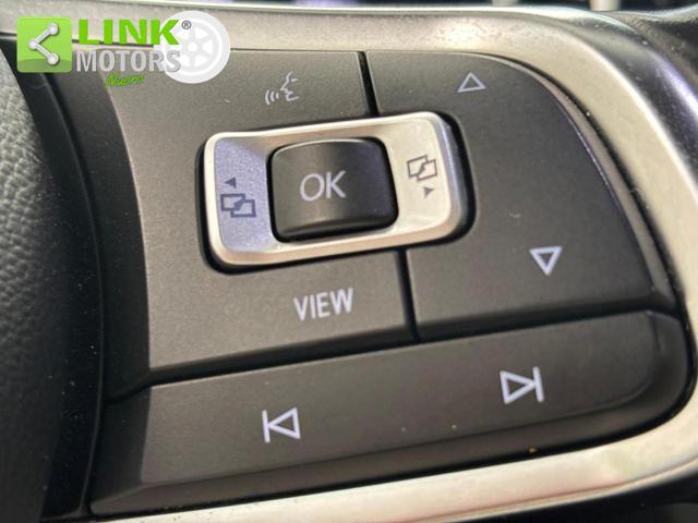 VOLKSWAGEN Golf usata, con Fari LED