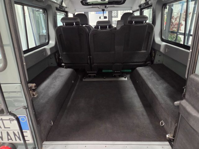 LAND ROVER Defender usata, con Servosterzo