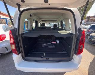 TOYOTA Proace City usata, con Autoradio digitale