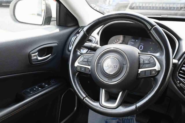 JEEP Compass usata, con Sedile posteriore sdoppiato