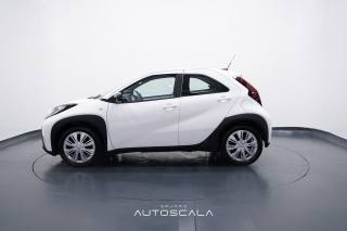 TOYOTA Aygo X usata, con Autoradio