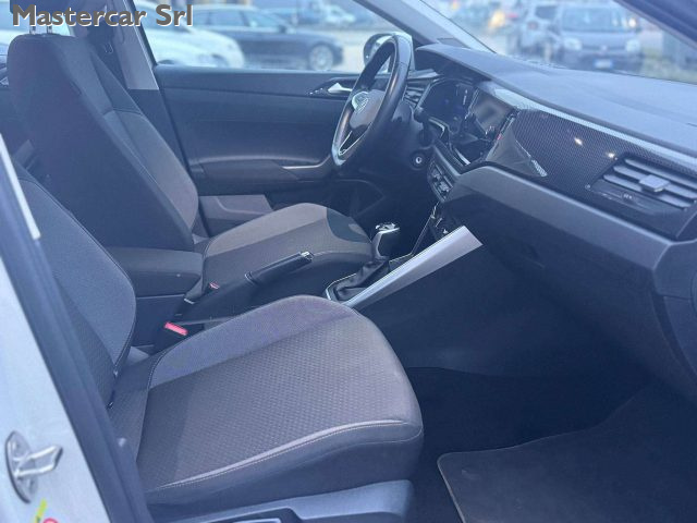 VOLKSWAGEN Taigo usata, con Autoradio