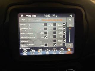 JEEP Renegade usata, con USB