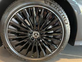 MERCEDES-BENZ E 300 usata, con Climatizzatore