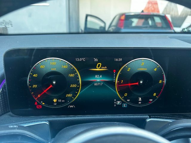 MERCEDES-BENZ GLB 200 usata, con Climatizzatore
