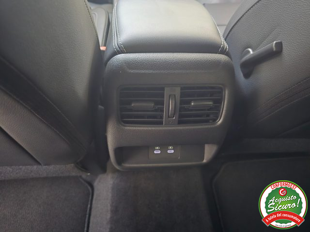 NISSAN Qashqai usata, con USB