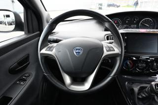 LANCIA Ypsilon usata, con Touch screen
