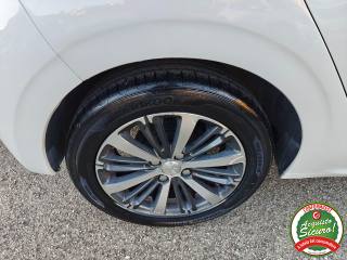 PEUGEOT 208 usata, con Sistema di navigazione