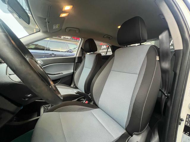 HYUNDAI i20 usata, con Chiusura centralizzata