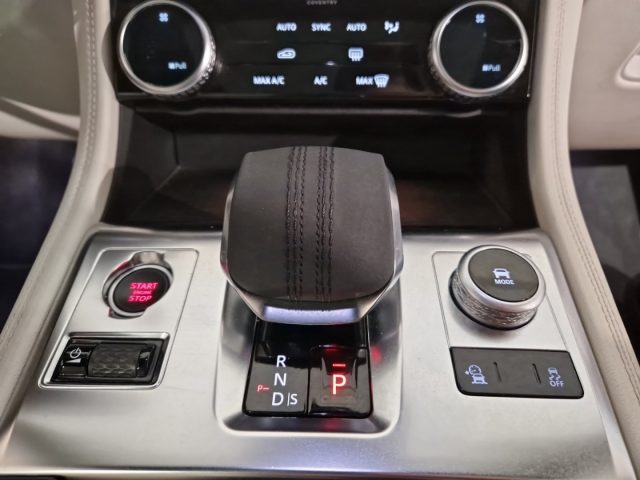JAGUAR F-Pace usata, con Park Distance Control