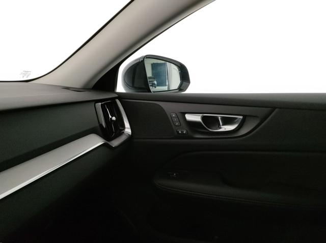 VOLVO V60 usata, con Portellone posteriore elettrico