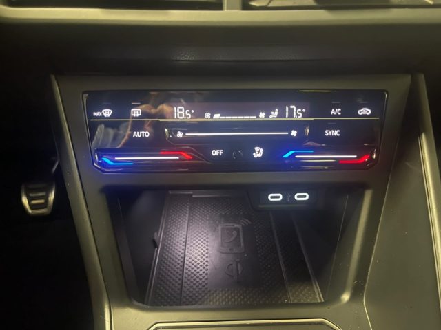VOLKSWAGEN Taigo usata, con Autoradio digitale