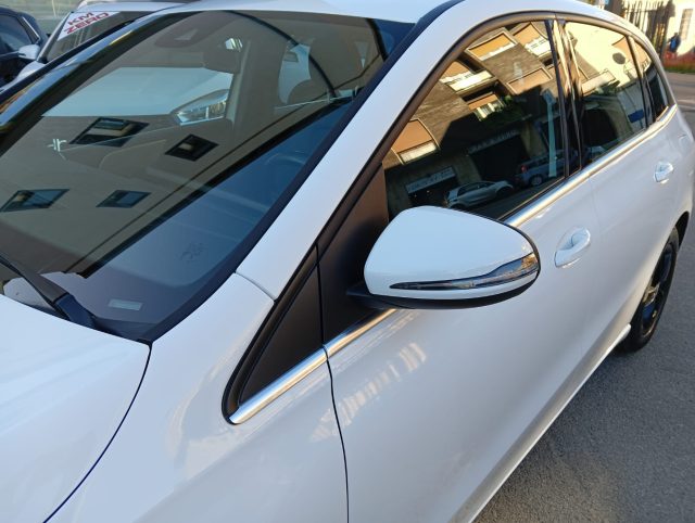 MERCEDES-BENZ B 180 usata, con Airbag laterali