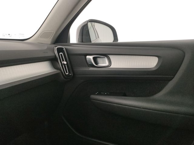 VOLVO XC40 usata, con USB