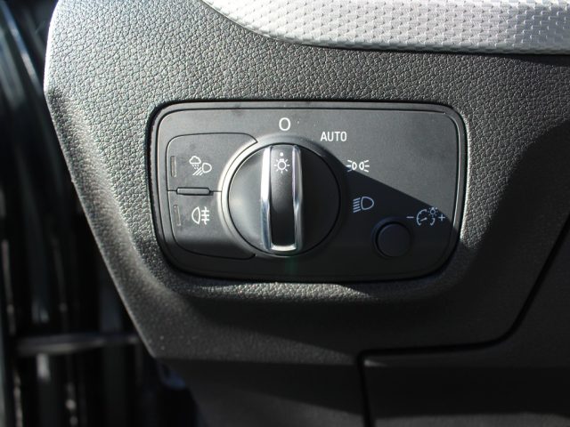 AUDI Q2 usata, con Autoradio digitale