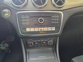 MERCEDES-BENZ GLA 200 usata, con Airbag posteriore