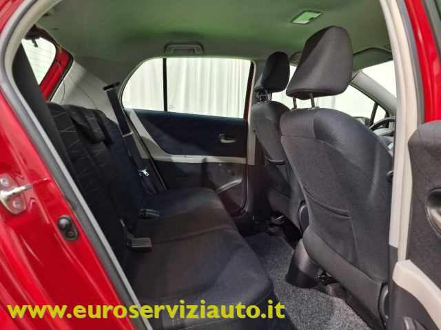TOYOTA Yaris usata 30