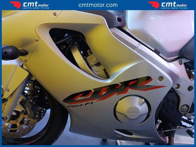 HONDA CBR 600 F usata 8