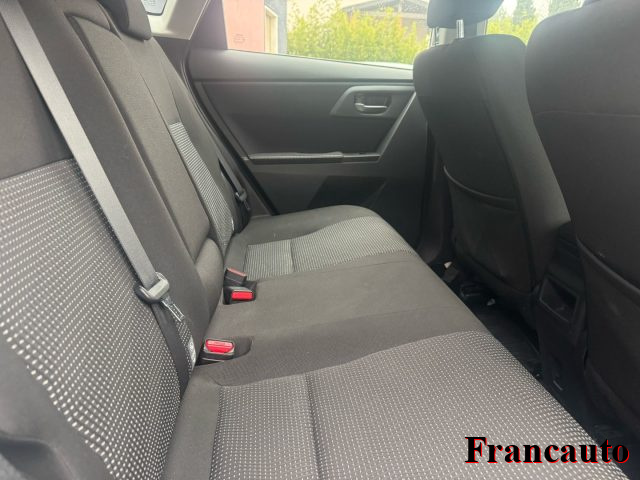 TOYOTA Auris usata, con ESP