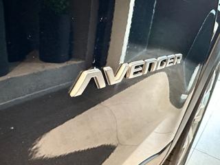 JEEP Avenger usata, con Sedile posteriore sdoppiato