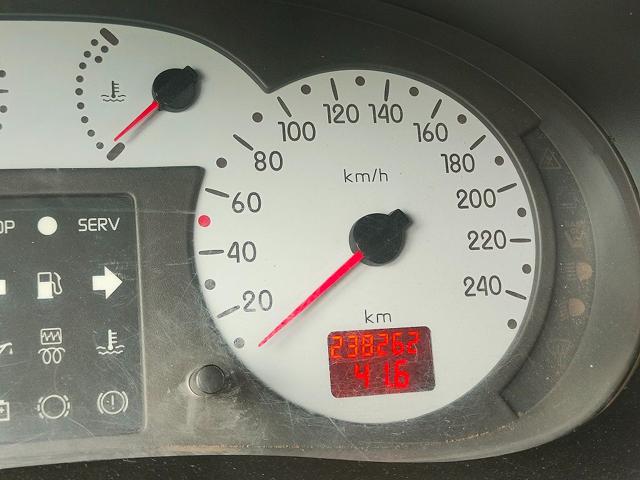 RENAULT Kangoo usata 12