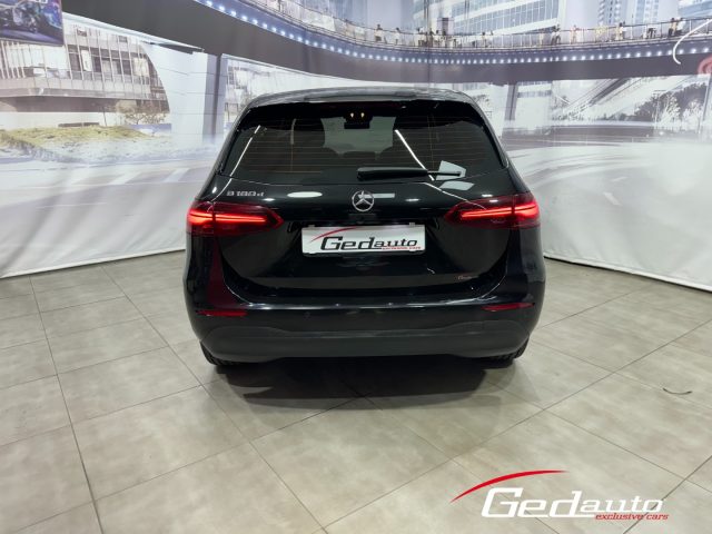 MERCEDES-BENZ B 180 usata, con Alzacristalli elettrici