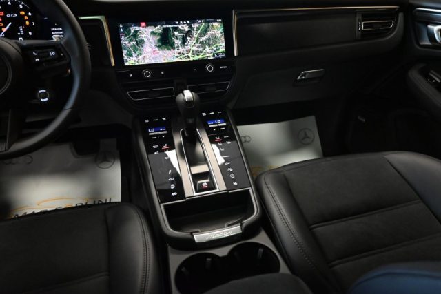 PORSCHE Macan usata 313