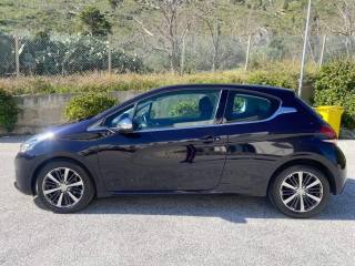 PEUGEOT 208 usata, con Airbag laterali