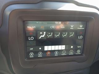 JEEP Renegade usata, con USB