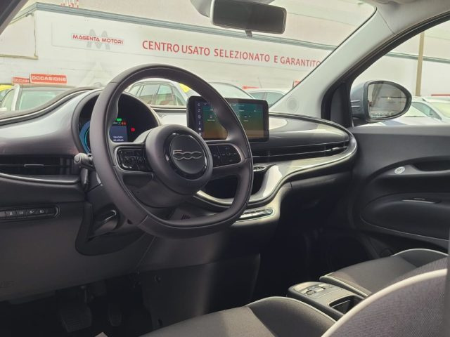 FIAT 500e usata, con Volante in pelle