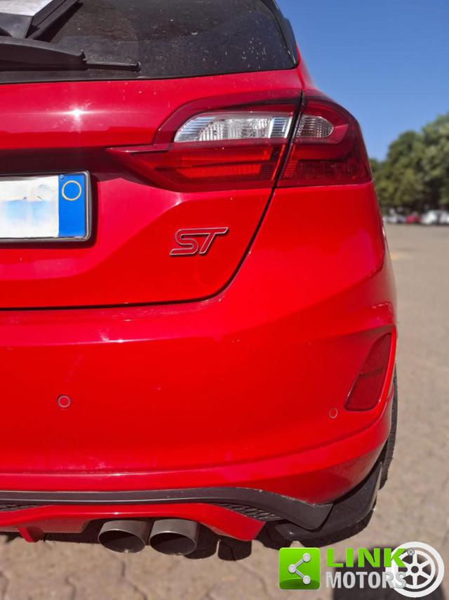 FORD Fiesta usata, con Sistema di navigazione